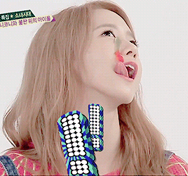 blondeyoongie:  Yoona - Jelly Worms Game 