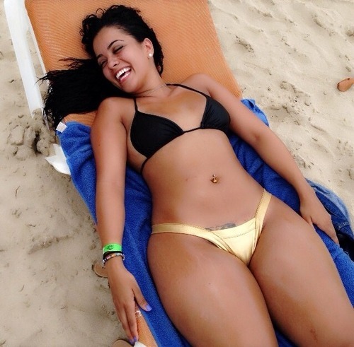curvesarehot:  Meet hottest curvy women in your area TODAY! Over 1 MILLION thick,