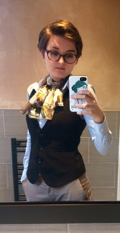 conan-doyles-carnations: Absolutely ridiculous look going on today, I love it. Was told by a teacher