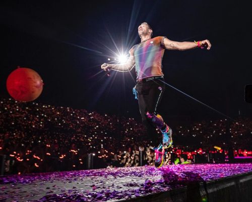 Coldplay in Mexico City by Lulú Urdapilleta | 4th April 2022
