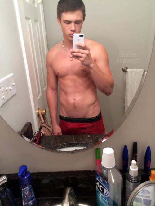 circumcisedteen:  dudes-exposed:  DE Exclusive: Mitchell This stud is 18-years old and lives in North Carolina. Full post here.  Check out my blog @circumcisedteen Kik me at mich194 or submit to be on my blog