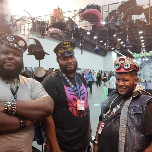 Steampunk style hats #youmacon #youmacon2018  (at Cobo Center) https://www.instagram.com/p/Bpscb6uFEM3J-O62nIoD_js8NJYDnkhJ97n8TI0/?utm_source=ig_tumblr_share&igshid=1ozubzj10r7j2