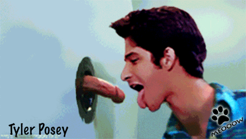 Porn photo meooowz:  Tyler Posey licking an anonymous