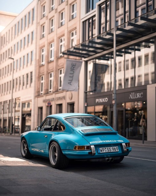 yourlookbookmen: Mens Classic Cars - Singer Porsche 911  Most popular fashion blog for Men - Men’s 