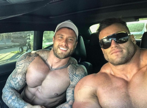 bbroidbelly: Big and bigger !!