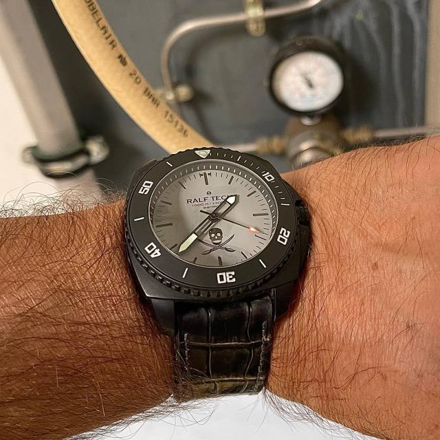 Instagram Repost 

 ralftech_official 

 Well… It’s a bit complicated. Except the Ralf Tech WRX Electric Pirates Shadow dive watch which is easy to use and efficient!.Là c'est un peu technique… Sauf la WRX Electric Pirates Shadow qui elle est simple et efficace !. 

 #watch #watchaddict #montres #toolwatch #watchnerd #limitededition #lifestyle #menstyle #specialops #wrx #wrv #wrb #academie #thebeast #specialforces #sailing #frenchnavy #militarywatch #diving #swissmade #luxury #swissarmy #pirates #automatic #skydiving #ralftech_official #ralftech #beready [ #ralftech #monsoonalgear #divewatch #toolwatch #watch ]