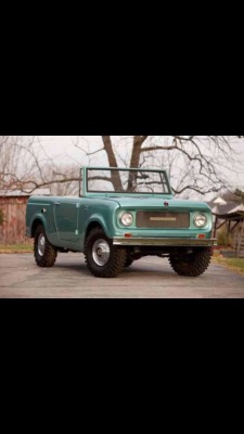 classic4x4s:  1967 IH Scout 800