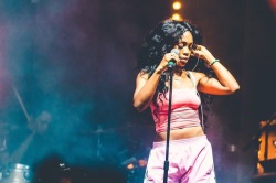 groovegoddesses18:  Sza at Afropunk and she