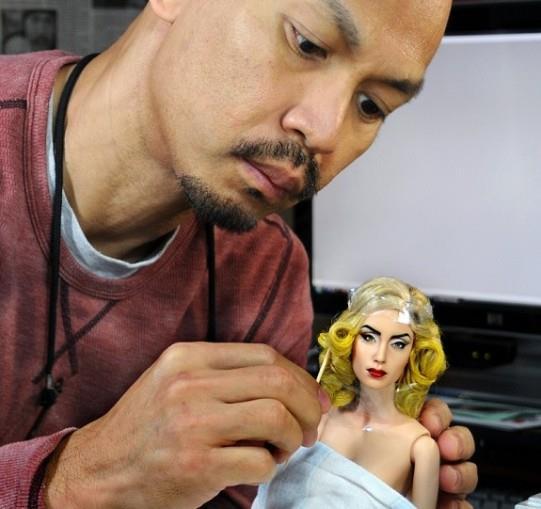 wheredidcamillego:  “Filipino artist Noel Cruz transforms mass-produced dolls to