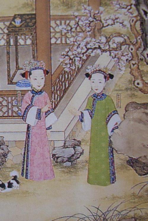 imperialasia: Manchurian noble clothing towards the end of Qing Dynasty (清朝). The bright colors of t