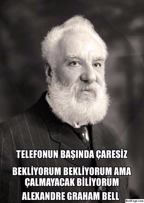 Telefonun başında çaresiz ...