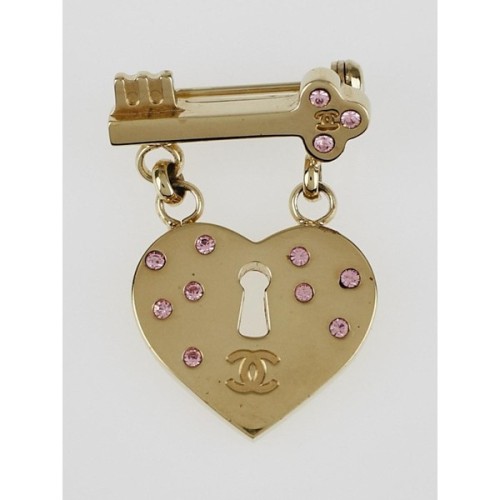 Pre-owned Chanel Goldtone and Crystals CC Dangling Heart Brooch ❤ liked on Polyvore (see more chanel