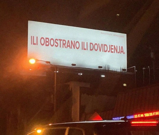 crni-samuraj-deactivated2020080:jaksamjaitocedameubije:ili nemoj da mi trošiš vrijeme.