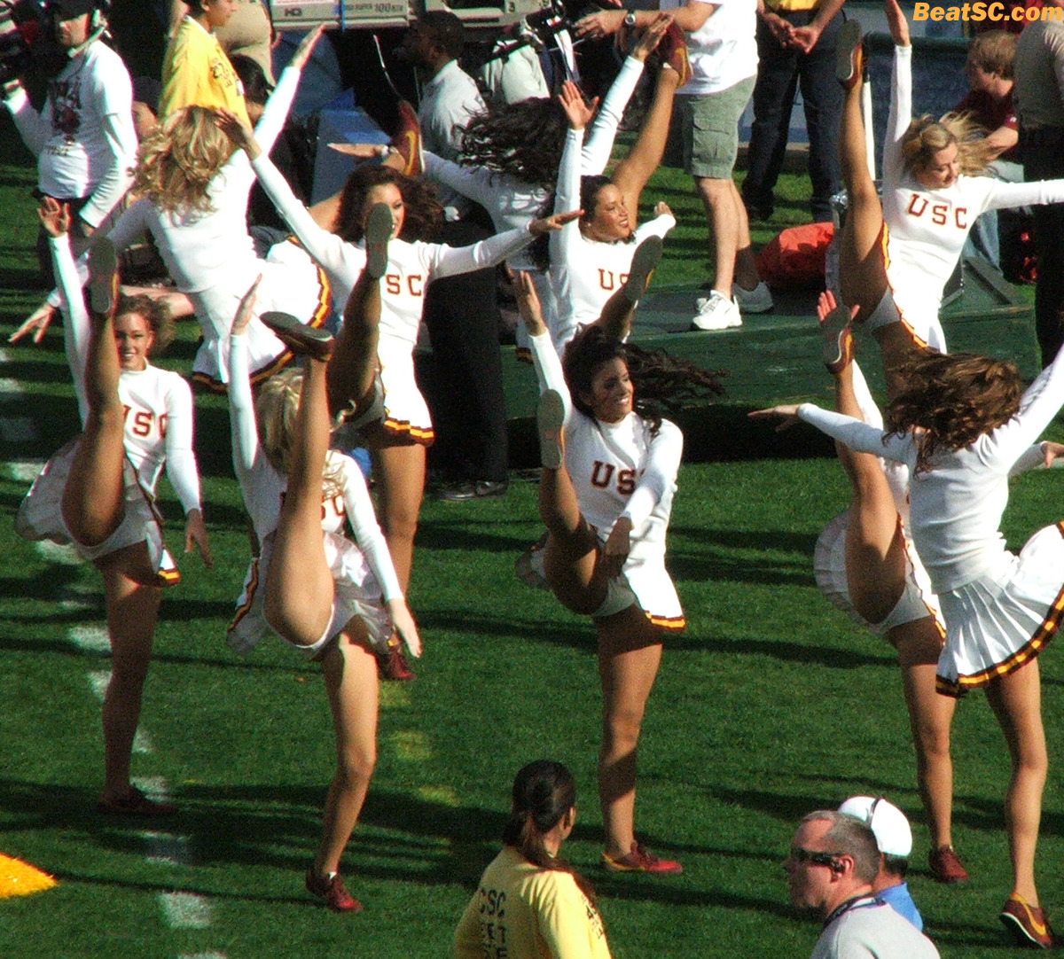 High school cheerleader crotch shots