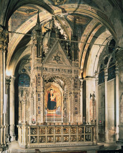 artaddictsanonymous:  Andrea Orcagna, Tabernacle (Orsanmichele, Florence), c. 1355-1359 