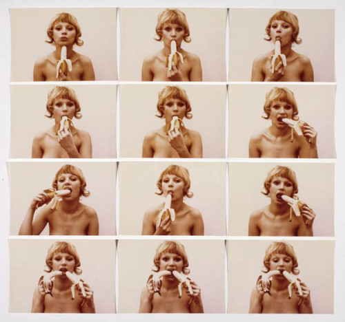 poisonous:  How to eat two bananas with style: Sztuka Konsumpcyjna (Consumer art), 1972 | Photograph