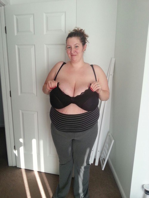 ultraboobpower:  winkingdaisys:  Its so small I couldn’t even hook the cups closed!  Perfect fit