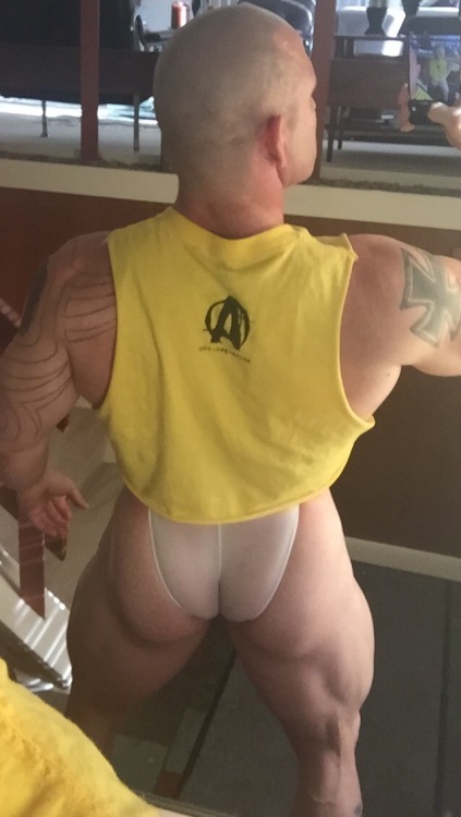 muscle1976:  Mesh crazy tight