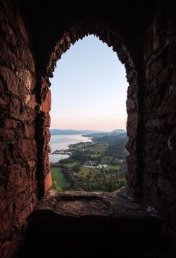 wanderlusteurope:   Inveraray Castle on the shore of Loch Fyne, Argyll, Scotland