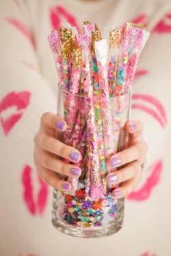 imagine-create-repeat:DIY Confetti Sticks