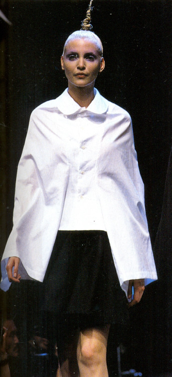 archivings: Comme des Garcons Fall/Winter 1995