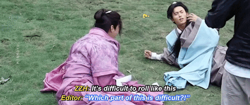 Zhang Zhehan & Gong Jun: Rolling In The Grass Is So Hard?!?!