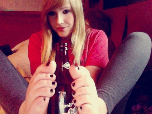 ohmyfeetdb:  ;)     