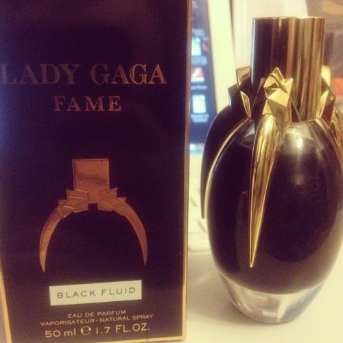 The Fame Today I found the bargain of my dreams! I’ve wanted this perfume for so long but it’s so expensive. Today I saw one sitting alone by itself on a reduced shelf & I figured I’d check the price at the register & if it was