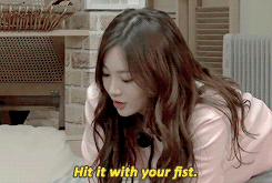 shinees-deactivated20190406: Yura testing her strength, or lack thereof