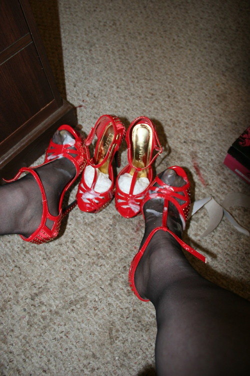 cumonheelsblog: Hers and mine right out of the box !!