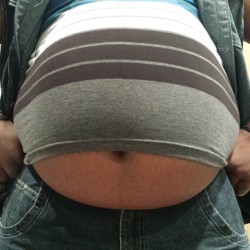 youjustgotthebiz:  Too tight. #tummytuesday