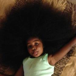 Poetryunderwater:  Isismag:  This Is All Her Hair. No Photoshop, Just Purely Natural.