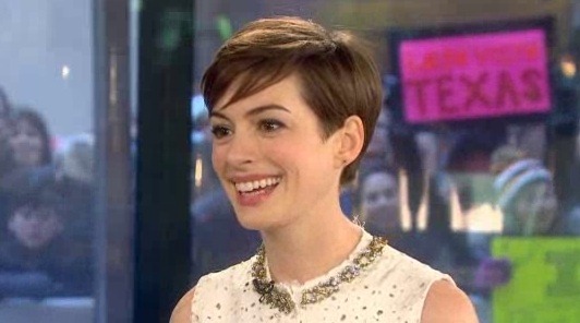 Anne Hathaway dropped by The Today Show to talk about Les Misérables and demonstrate what a class act she is when Matt Lauer is a bit of a creep. Check it out here!