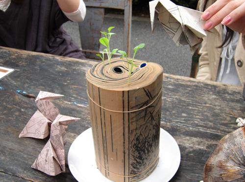 microbe:Koshi Kawachi. “まんが農業” “MANGA farming” 2011. 
