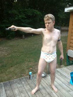 dakota-pup:  My big brother DLDrewby being a gangster!! #ABDLmafia #ABGangster #ABDLRageeee #HxC_ABDL #BigBrotherIsCrazy #ABDLDontFuckAround #ABDLGodfather #ABDLHitman #ABDL_Don  Sexy, diapered, armed man!