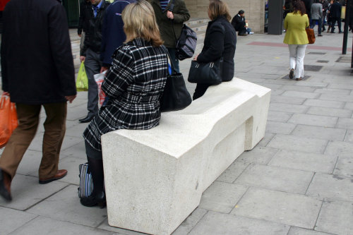 vergess: vaspider:periegesisvoid:autismserenity:crazyeddieme:ultrafacts: The Camden bench 