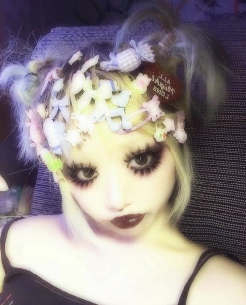 deadrottengirl111 - Dead rotten girl.