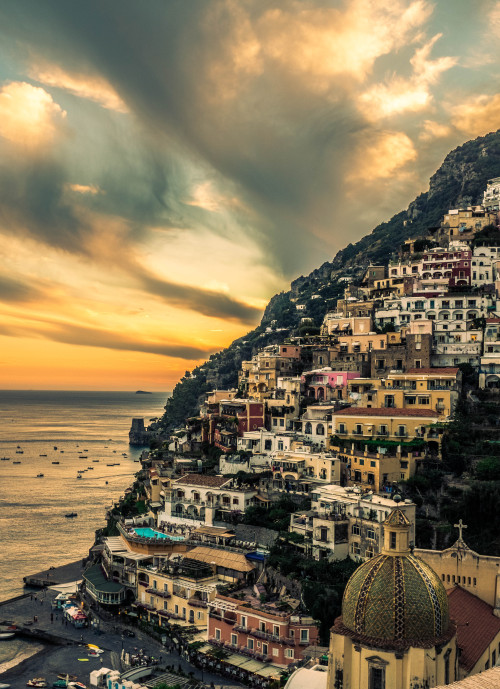 amanaboutworld:amanaboutworld:Positano - one of my favorite places on earthFor more photographs from