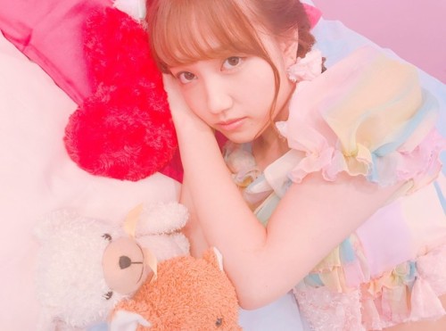 rxnacchi: Renacchi Twitter & Instagram Update for August 6, 2017 Twitter:握手会ありがとうございました！ゆりあちゃんの最後の全国握手会一緒のレーンになれて嬉しかったな❤️休憩中のLiveでキャンディーを歌わせていただきました🍬でもねいちごの飴だったの。私、、、いちご嫌い🍓笑写メの顔はそんな気持ちの顔Thank