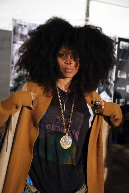 throughkaleidscopeeyes: auntie