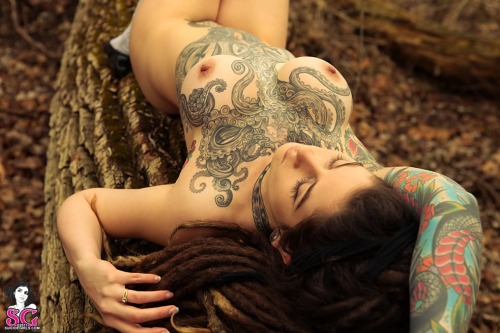 Porn Pics beautifulgirlsmakemesuicidal:  Luscious Suicide 