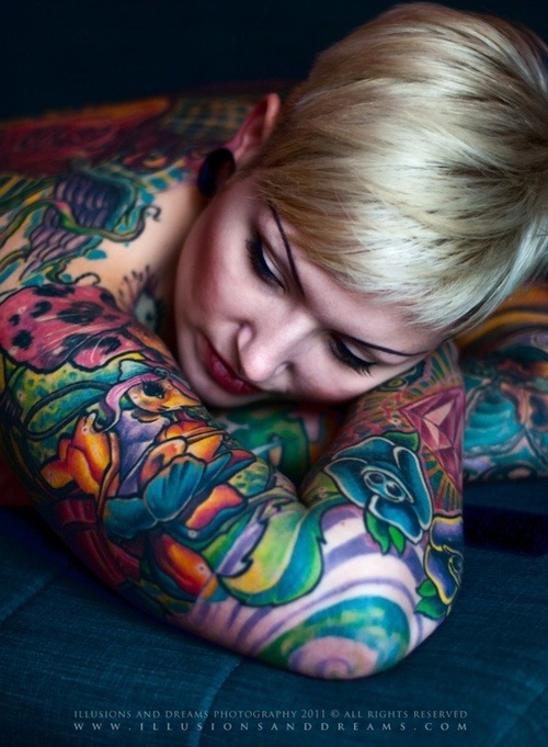 we-require-more-tatooed-girls:  More @ http://we-require-more-tatooed-girls.tumblr.com