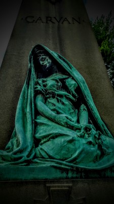 swforester:  angel of grief made of bronze