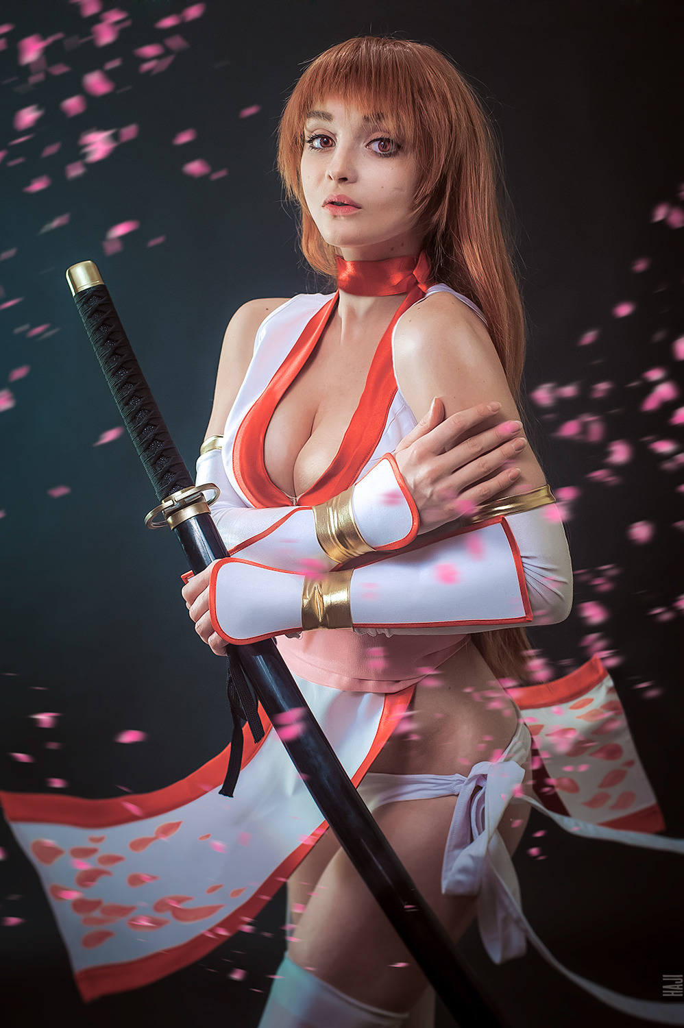 hotcosplaychicks:  Kasumi by Haji-san Follow us on Twitter - http://twitter.com/hotcosplaychick