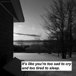 sempidescent:    B&w sad blog *trigger