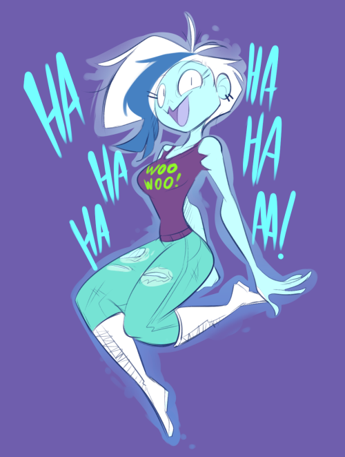 kindahornyart:  And back to our regular creepy girl content. 