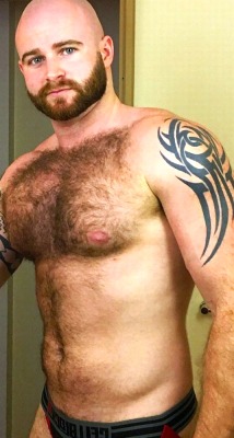 hairytreasurechests: FOLLOW MY OTHER TUMBLR