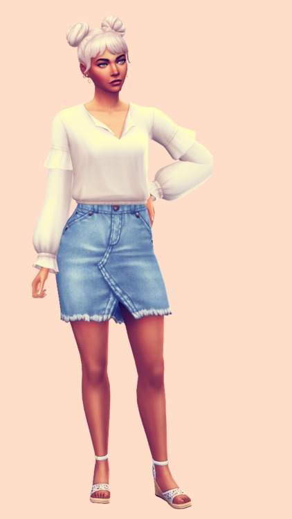 —   —Hair from TS4 Eco Lifestyle / Recolor by @wildlyminiaturesandwichTop from TS4 Paranormal Stuff 