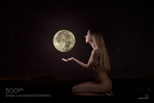 omgchoppedgoateedinosaurfan:  Luna quieres ser madre by jquereda