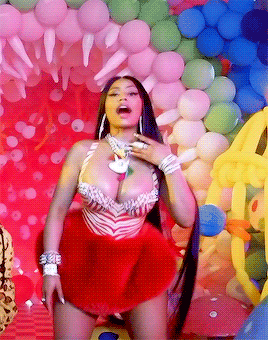 nickisxminaj:  I don’t really want no friends.